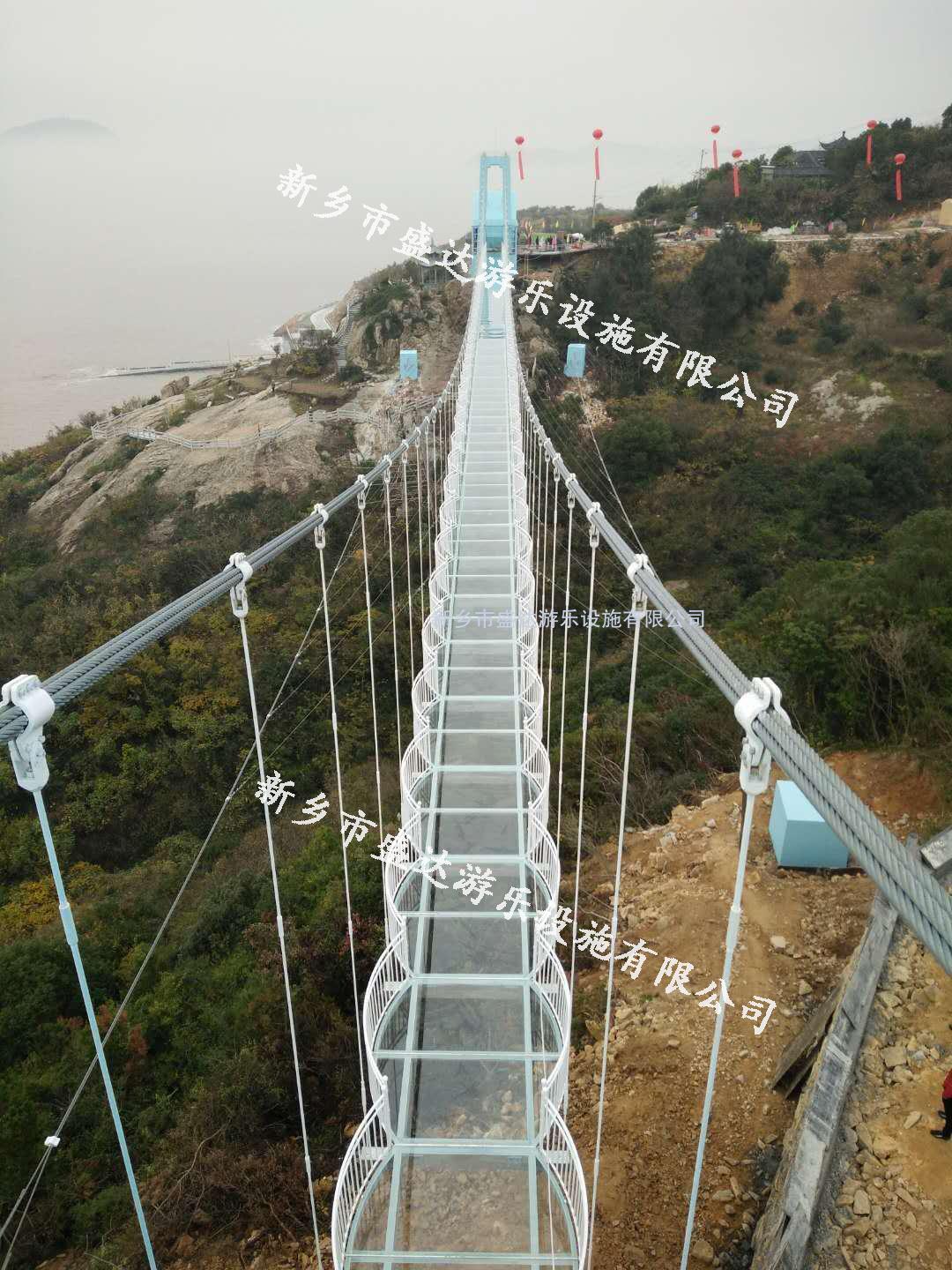 浙江玉环上栈头村玻璃吊桥1